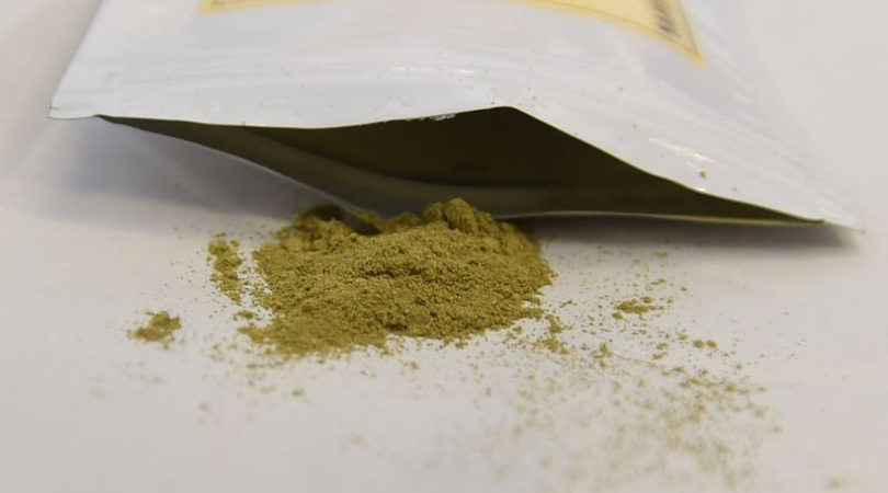 smoke kratom powder