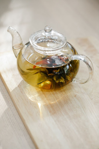 Kratom Tea With Kratom Leaves