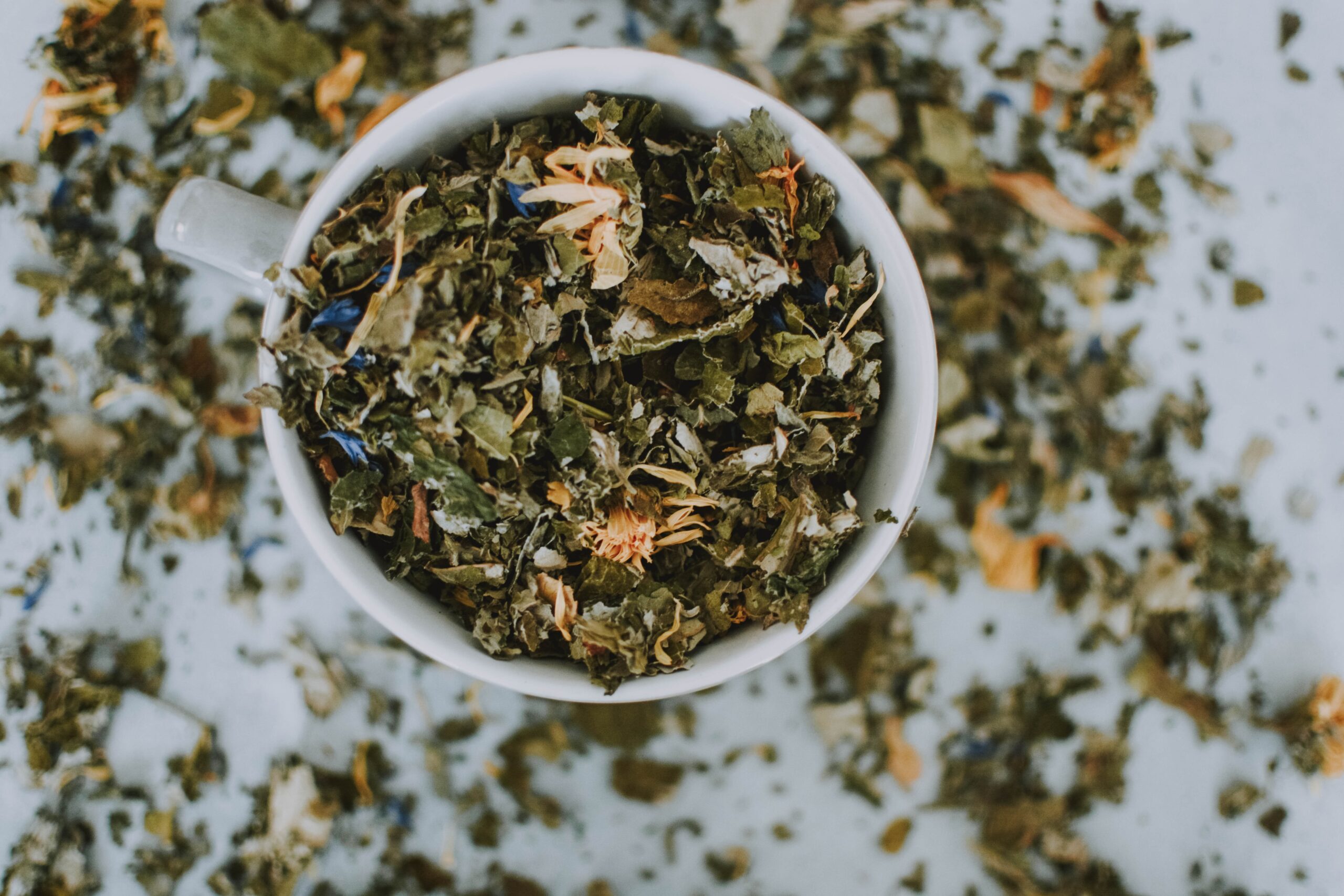 Dried Kratom leaves